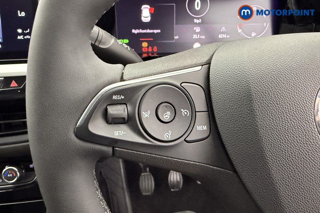 Vauxhall Grandland Ultimate Manual Petrol SUV - Stock Number (1547864) - 13th supplementary image