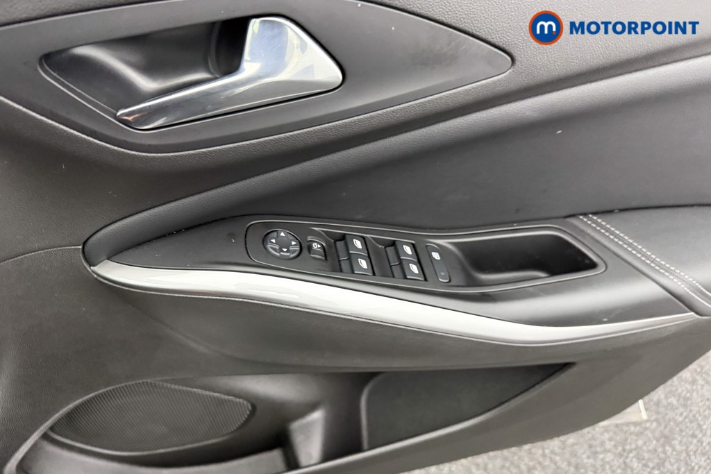Vauxhall Grandland Ultimate Manual Petrol SUV - Stock Number (1547864) - 16th supplementary image