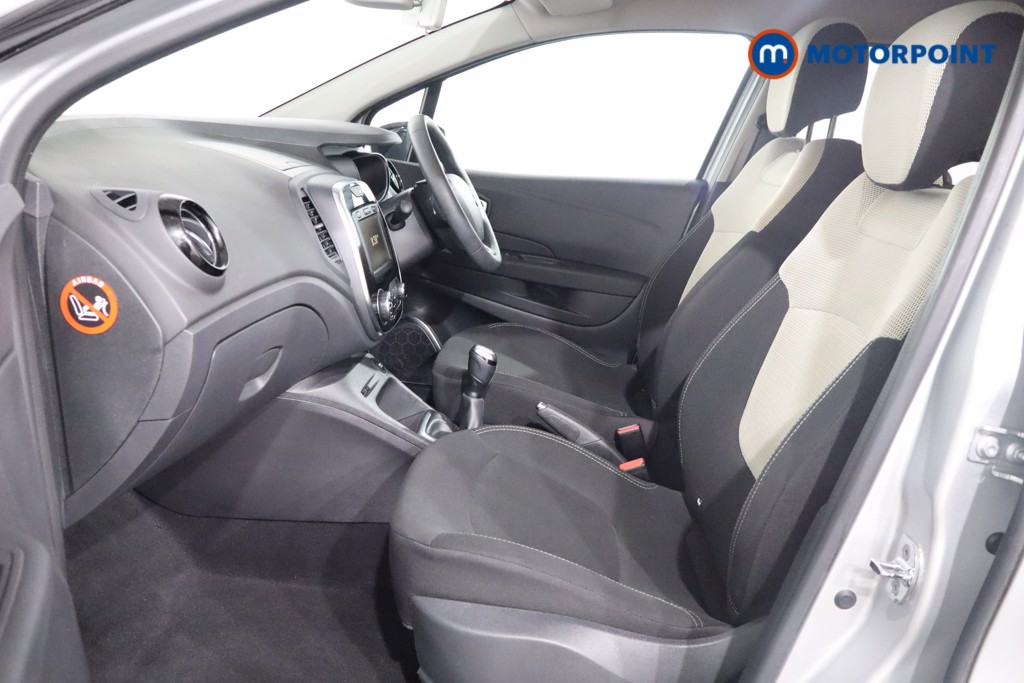Renault Captur Iconic Manual Petrol SUV - Stock Number (1547998) - 4th supplementary image
