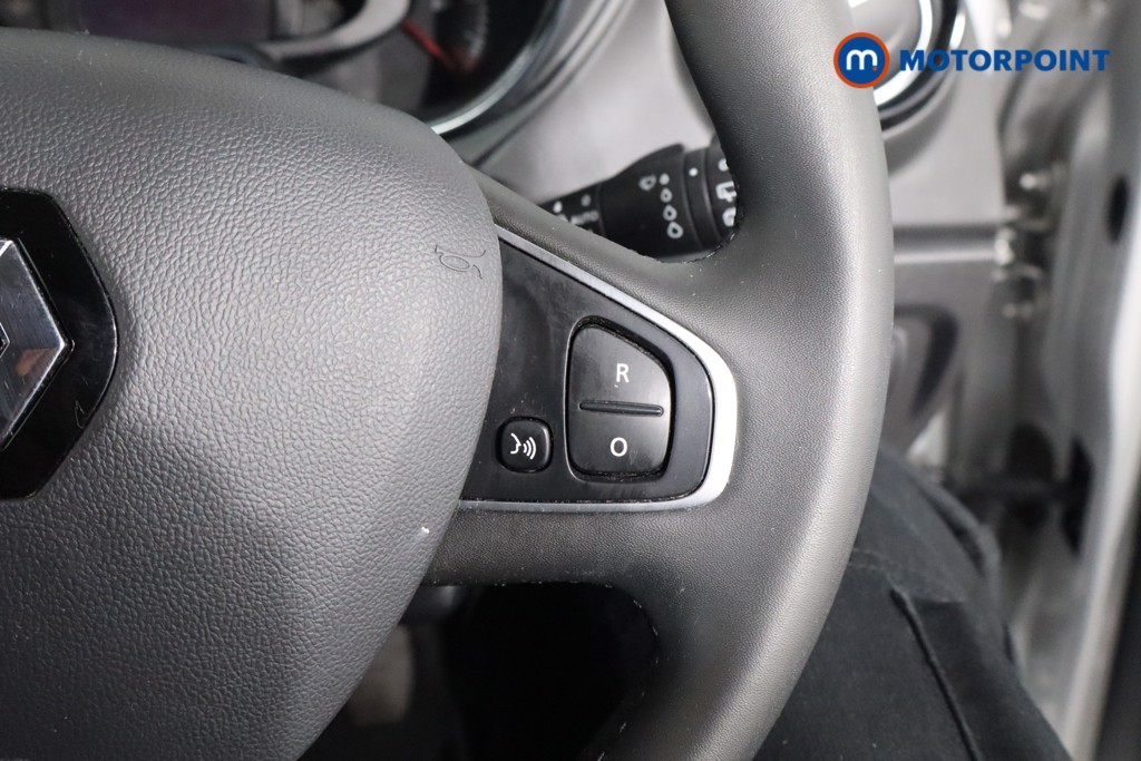 Renault Captur Iconic Manual Petrol SUV - Stock Number (1547998) - 8th supplementary image