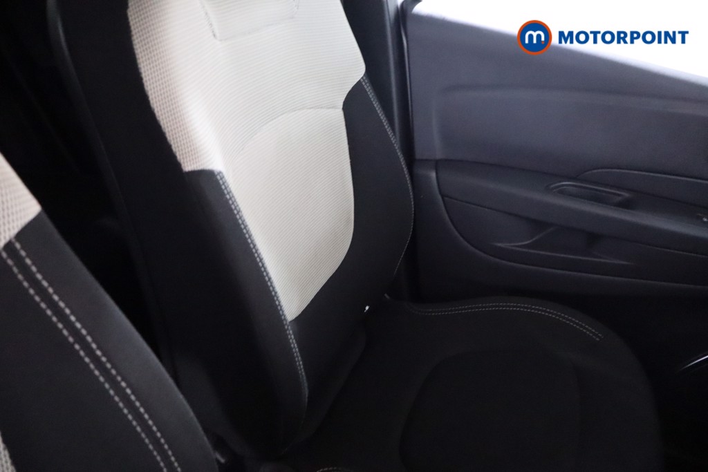 Renault Captur Iconic Manual Petrol SUV - Stock Number (1547998) - 24th supplementary image