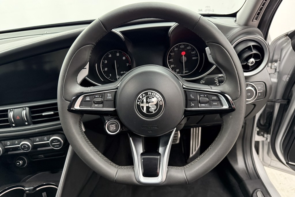 Alfa Romeo Giulia Lusso Ti Automatic Petrol Saloon - Stock Number (1548460) - 2nd supplementary image