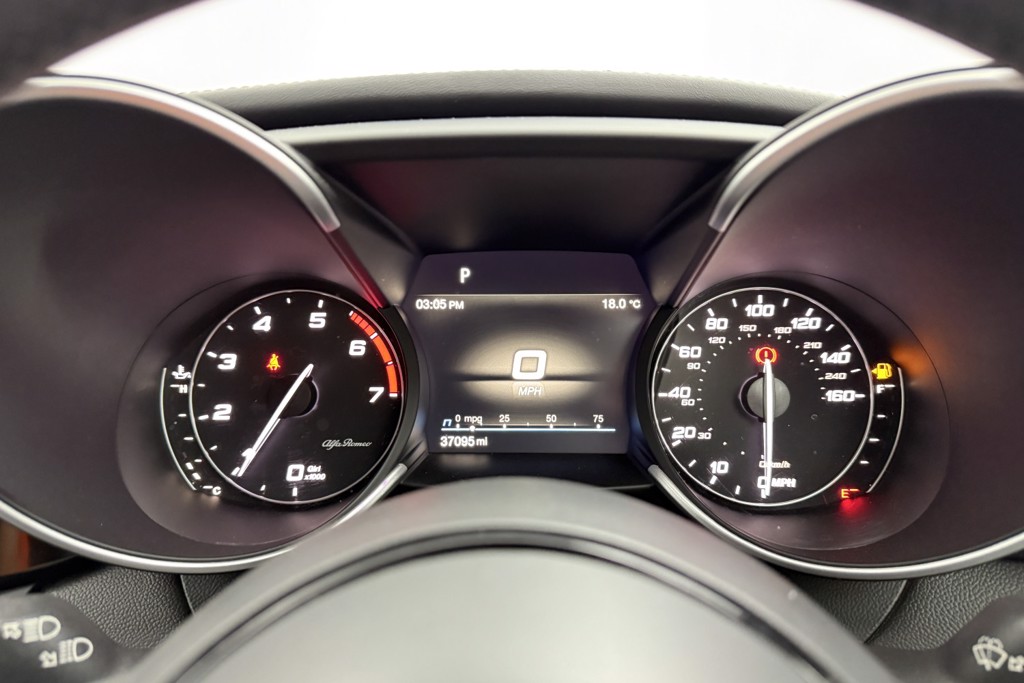Alfa Romeo Giulia Lusso Ti Automatic Petrol Saloon - Stock Number (1548460) - 5th supplementary image