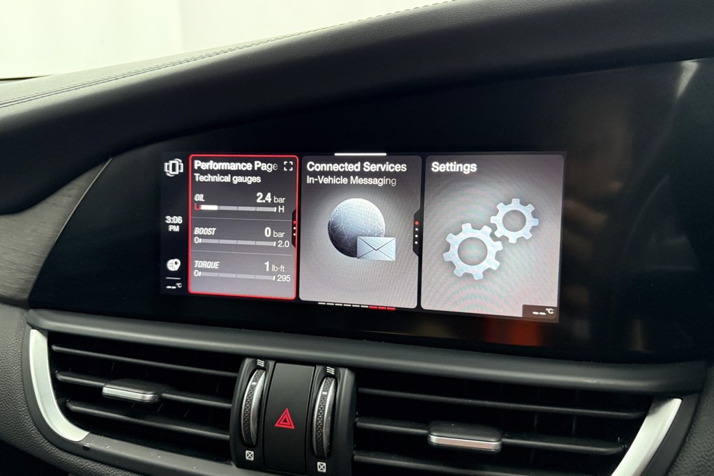 Alfa Romeo Giulia Lusso Ti Automatic Petrol Saloon - Stock Number (1548460) - 8th supplementary image