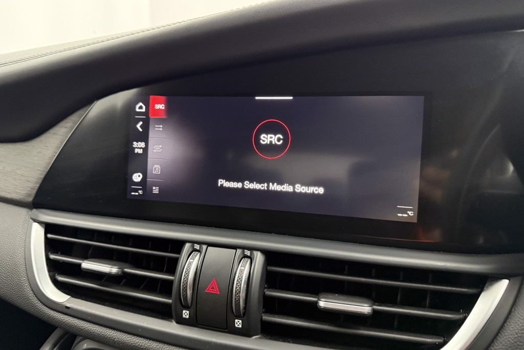 Alfa Romeo Giulia Lusso Ti Automatic Petrol Saloon - Stock Number (1548460) - 9th supplementary image