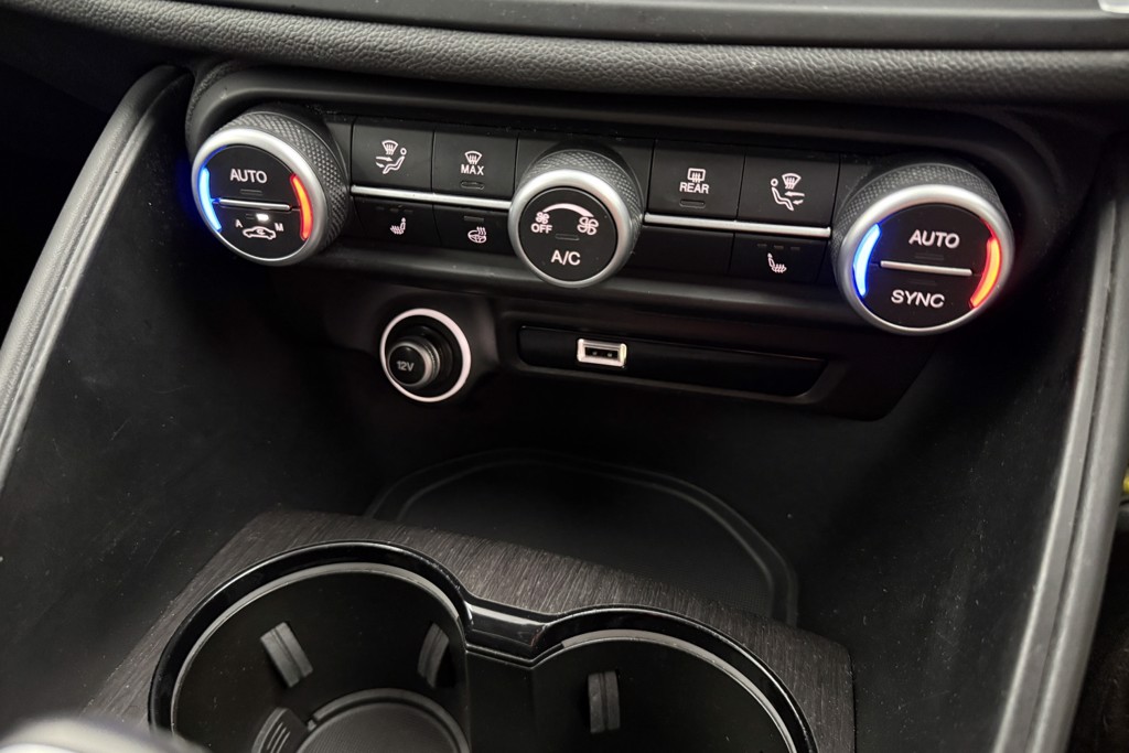 Alfa Romeo Giulia Lusso Ti Automatic Petrol Saloon - Stock Number (1548460) - 15th supplementary image