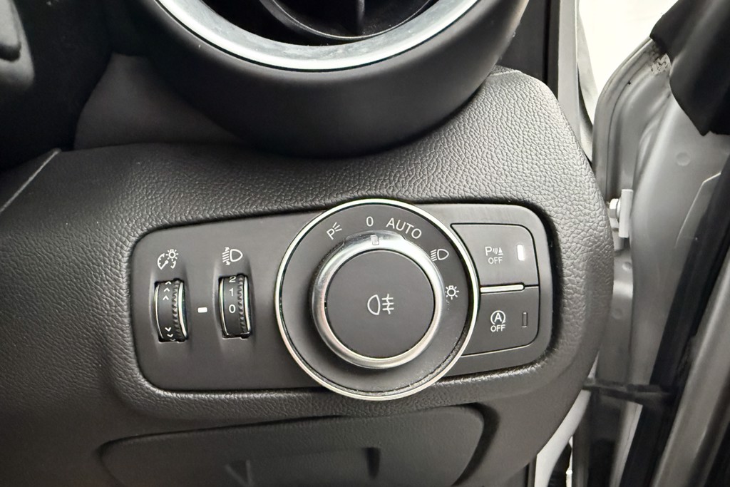 Alfa Romeo Giulia Lusso Ti Automatic Petrol Saloon - Stock Number (1548460) - 17th supplementary image