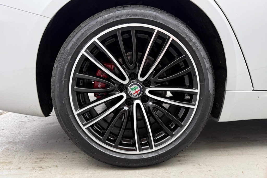 Alfa Romeo Giulia Lusso Ti Automatic Petrol Saloon - Stock Number (1548460) - 34th supplementary image