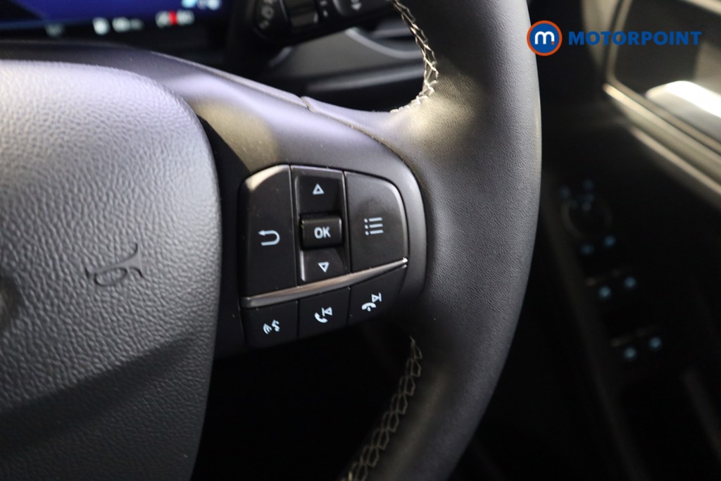 Ford Focus Titanium Vignale Manual Petrol Hatchback - Stock Number (1548490) - 4th supplementary image
