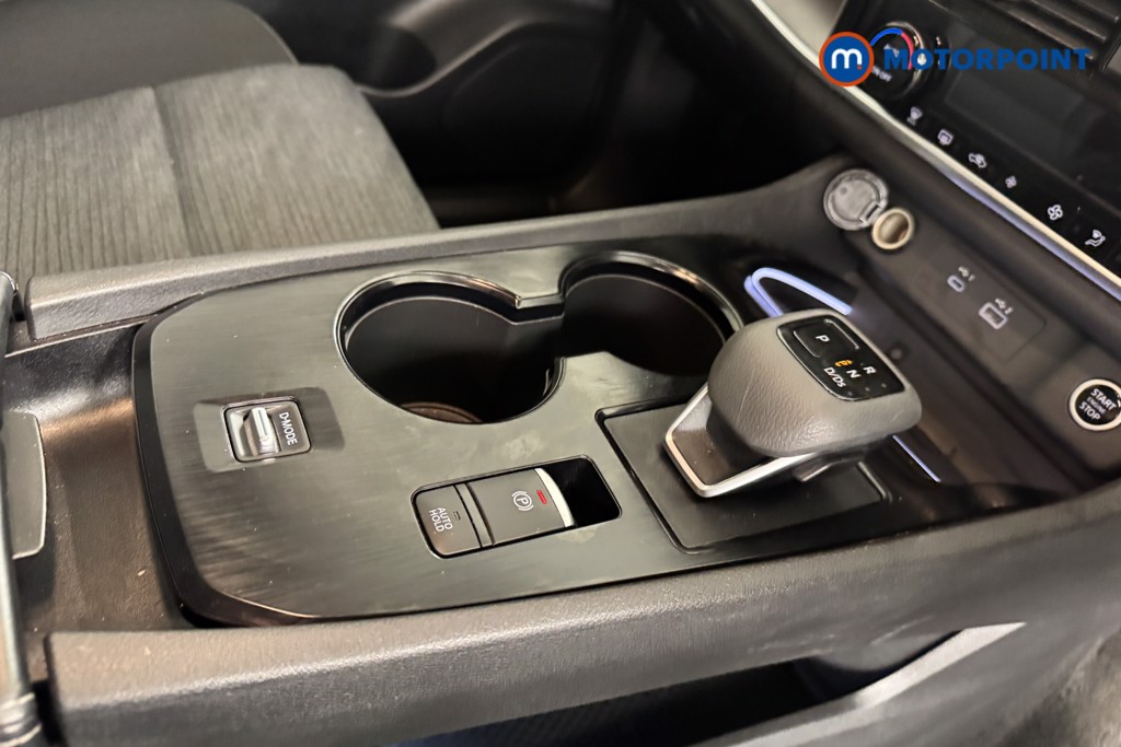 Nissan X-Trail N-Connecta Automatic Petrol-Electric Hybrid SUV - Stock Number (1549105) - 10th supplementary image