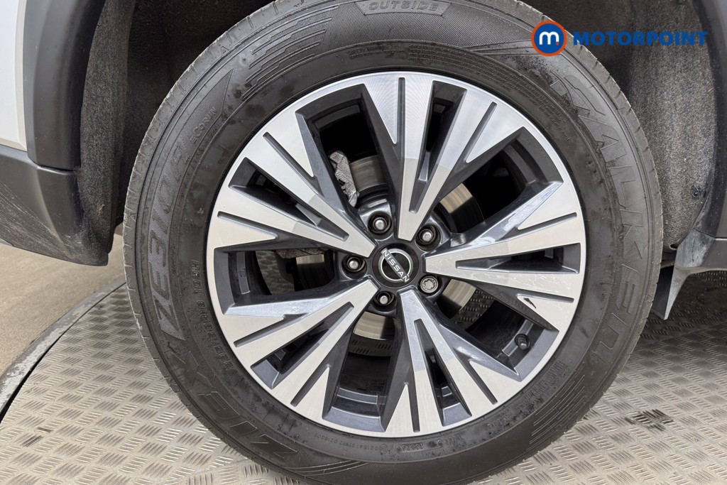 Nissan X-Trail N-Connecta Automatic Petrol-Electric Hybrid SUV - Stock Number (1549105) - 20th supplementary image