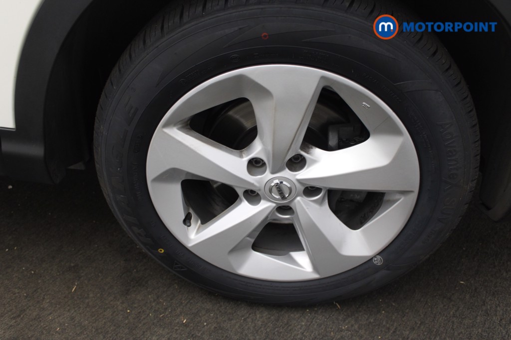 Nissan Qashqai Acenta Premium Manual Petrol SUV - Stock Number (1549152) - 20th supplementary image