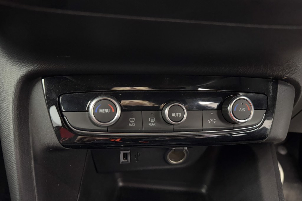 Vauxhall Corsa GS Manual Petrol Hatchback - Stock Number (1549168) - 11th supplementary image