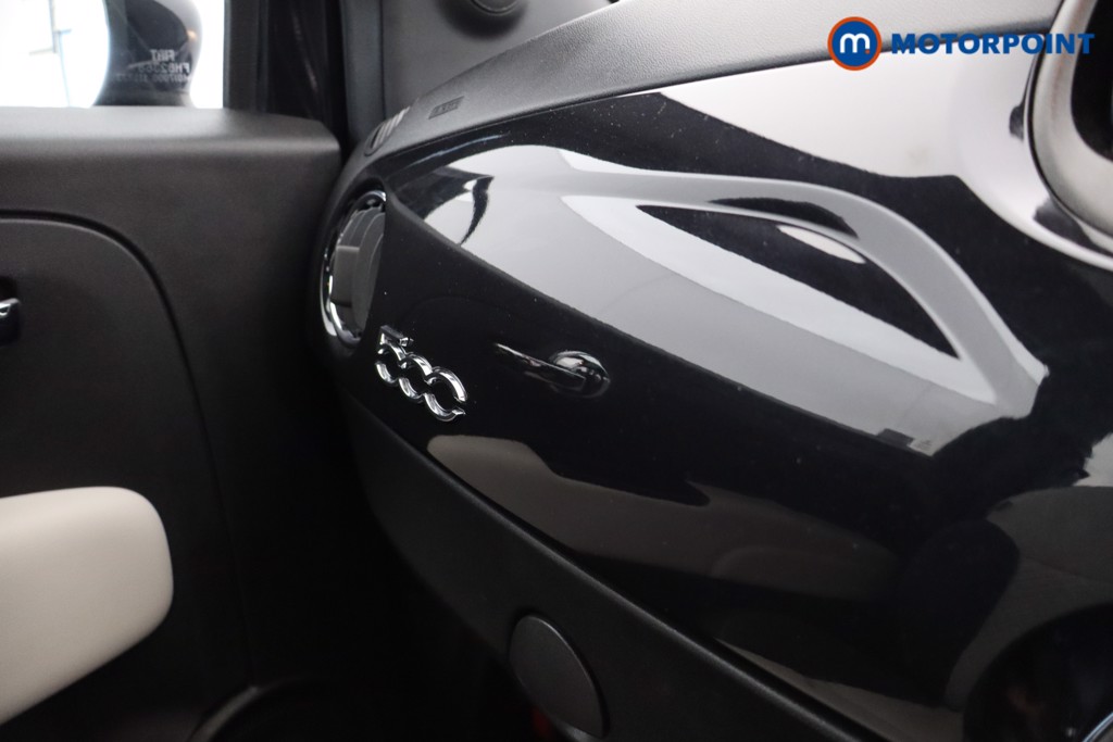 Fiat 500 Dolcevita Manual Petrol-Electric Hybrid Hatchback - Stock Number (1549435) - 9th supplementary image