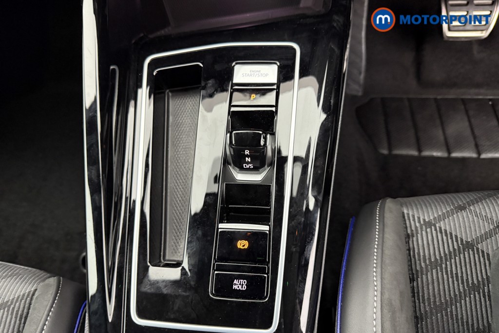 Volkswagen Golf R-Line Automatic Diesel Hatchback - Stock Number (1550129) - 12th supplementary image