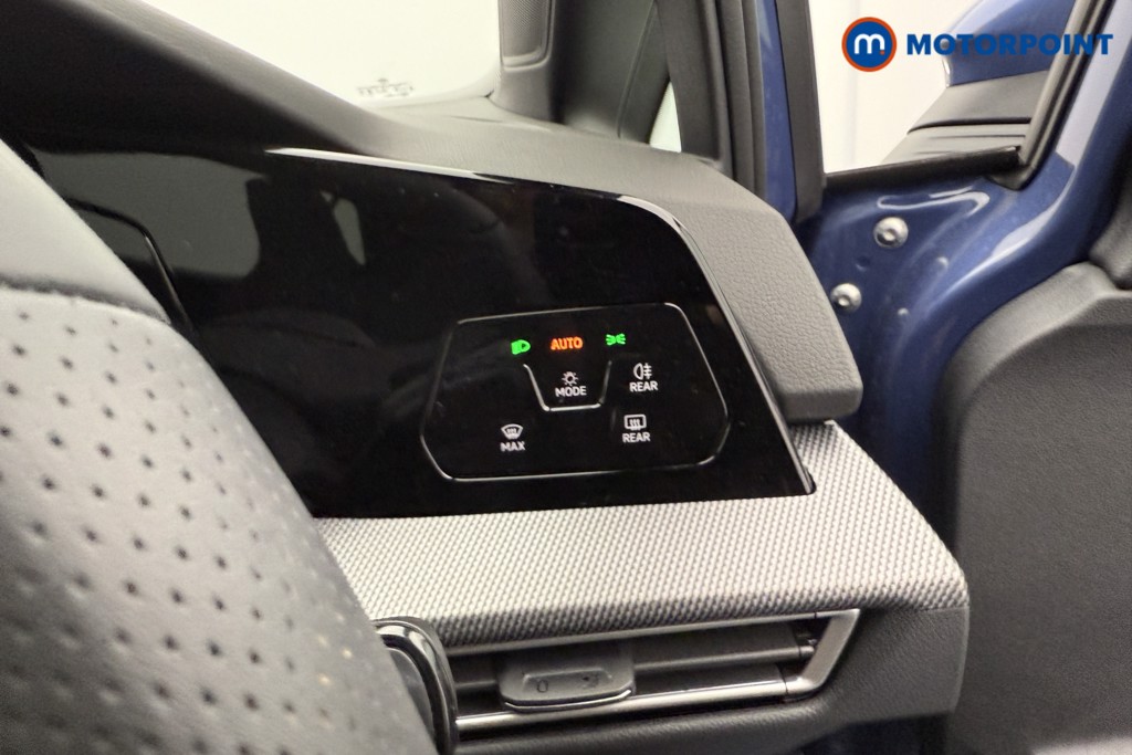 Volkswagen Golf R-Line Automatic Diesel Hatchback - Stock Number (1550129) - 15th supplementary image