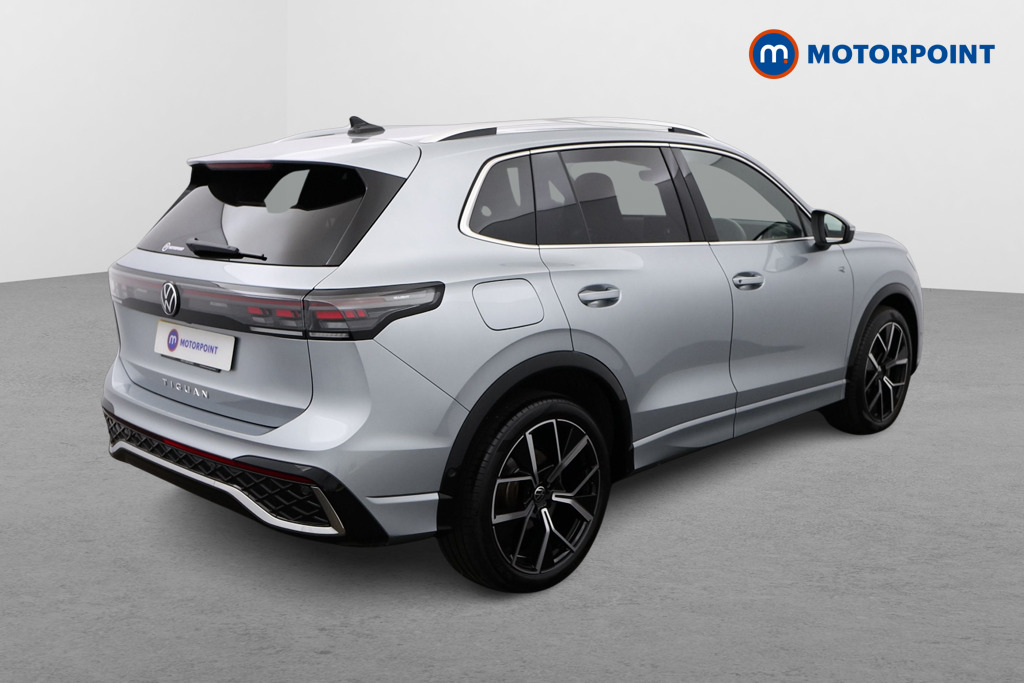 Volkswagen Tiguan R-Line Automatic Diesel SUV - Stock Number (1550987) - Drivers side rear corner