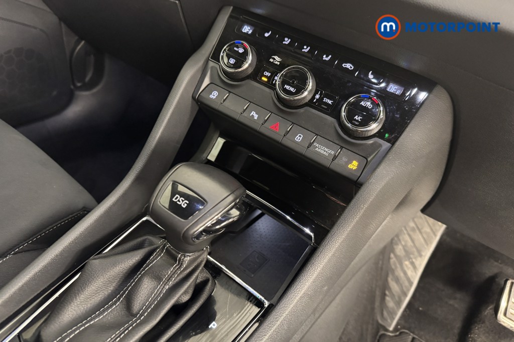 Skoda Karoq Sport Line Automatic Petrol SUV - Stock Number (1551034) - 11th supplementary image