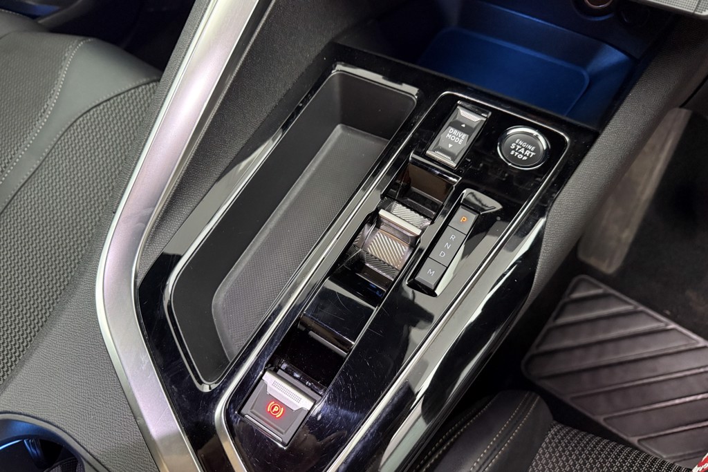Peugeot 3008 GT Automatic Diesel SUV - Stock Number (1551132) - 14th supplementary image