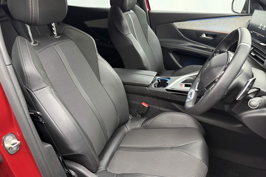 Peugeot 3008 GT Automatic Diesel SUV - Stock Number (1551132) - 18th supplementary image