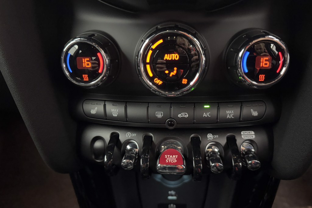 Mini Hatchback Cooper Sport Automatic Petrol Hatchback - Stock Number (1552389) - 13th supplementary image