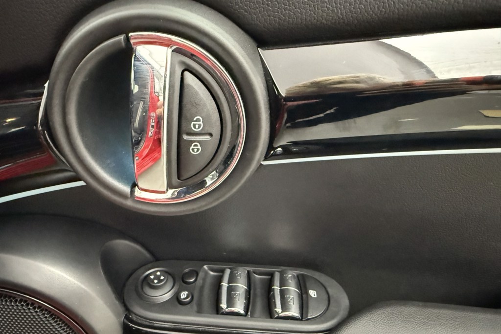 Mini Hatchback Cooper Sport Automatic Petrol Hatchback - Stock Number (1552389) - 19th supplementary image