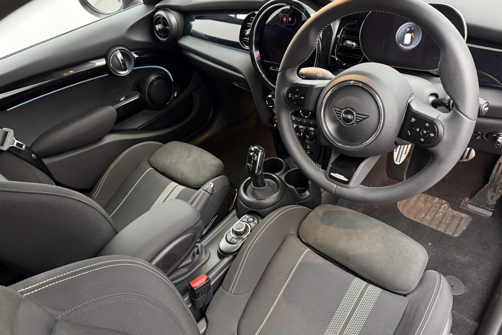Mini Hatchback Cooper Sport Automatic Petrol Hatchback - Stock Number (1552389) - 1st supplementary image