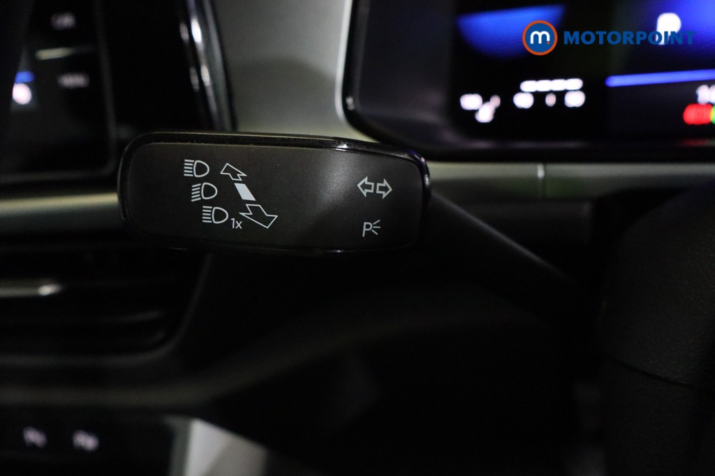 Volkswagen T-Roc Life Automatic Petrol SUV - Stock Number (1552410) - 10th supplementary image