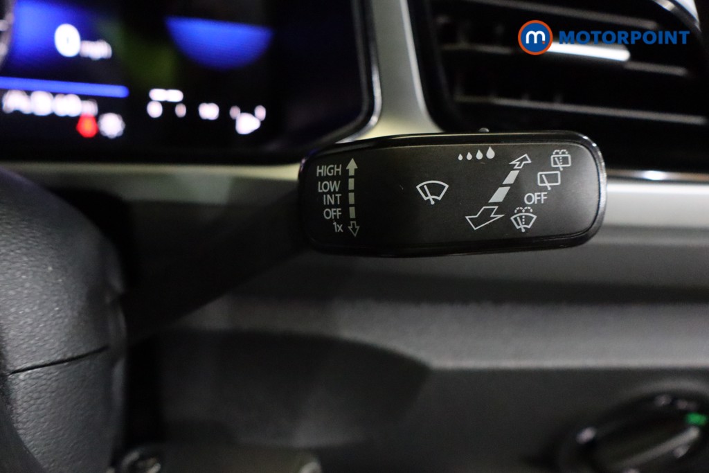 Volkswagen T-Roc Life Automatic Petrol SUV - Stock Number (1552410) - 11th supplementary image