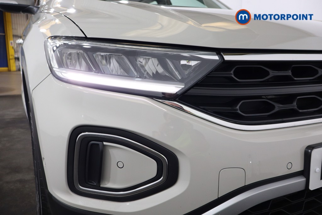 Volkswagen T-Roc Life Automatic Petrol SUV - Stock Number (1552410) - 23rd supplementary image