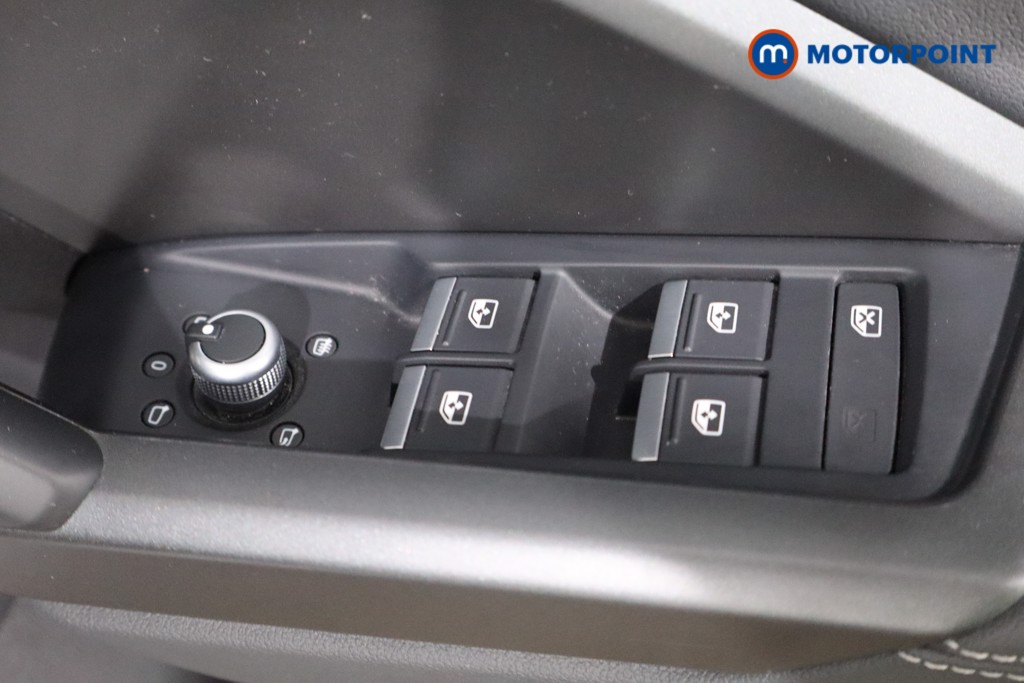 Audi Q3 S Line Automatic Petrol Plug-In Hybrid SUV - Stock Number (1554236) - 17th supplementary image