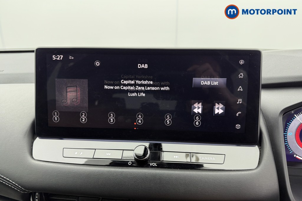 Nissan Qashqai N-Connecta Automatic Petrol-Electric Hybrid SUV - Stock Number (1505066) - 9th supplementary image