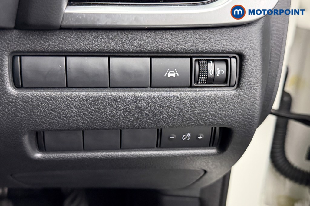 Nissan Qashqai N-Connecta Automatic Petrol-Electric Hybrid SUV - Stock Number (1505066) - 16th supplementary image