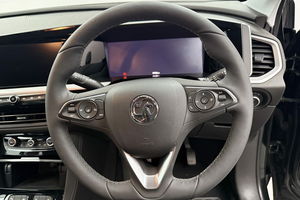 Vauxhall Grandland Ultimate Manual Petrol SUV - Stock Number (1539536) - 2nd supplementary image