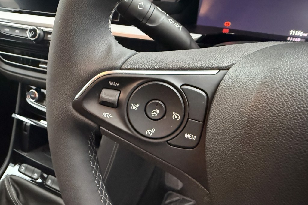 Vauxhall Grandland Ultimate Manual Petrol SUV - Stock Number (1539536) - 3rd supplementary image