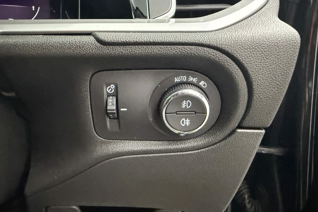 Vauxhall Grandland Ultimate Manual Petrol SUV - Stock Number (1539536) - 16th supplementary image