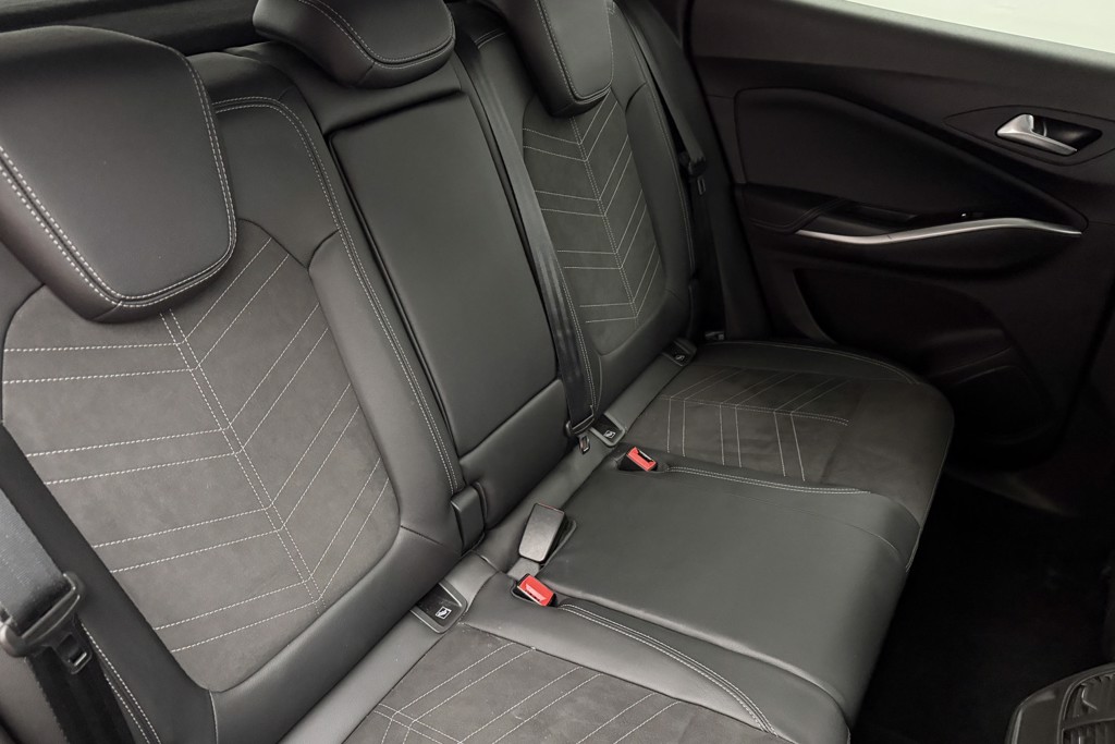 Vauxhall Grandland Ultimate Manual Petrol SUV - Stock Number (1539536) - 22nd supplementary image