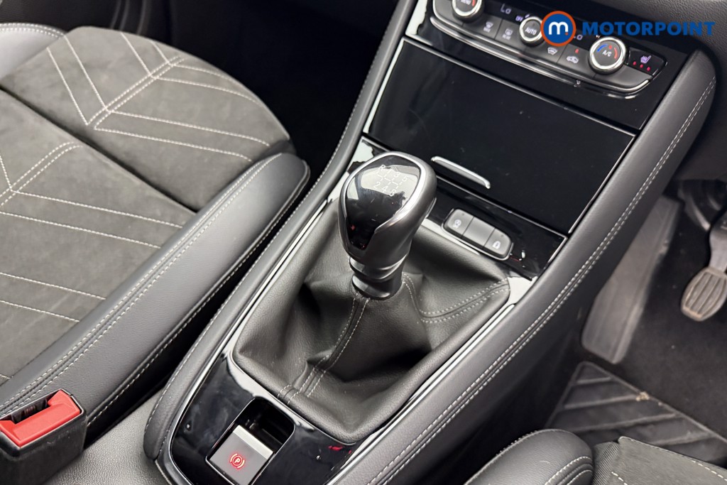 Vauxhall Grandland Ultimate Manual Petrol SUV - Stock Number (1539948) - 12th supplementary image