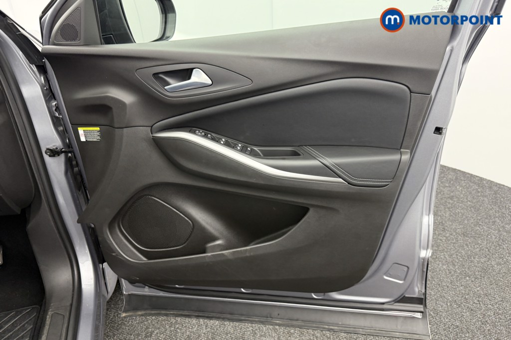 Vauxhall Grandland Ultimate Manual Petrol SUV - Stock Number (1539948) - 17th supplementary image