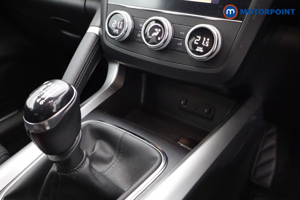 Renault Kadjar Techno Manual Petrol SUV - Stock Number (1541854) - 9th supplementary image