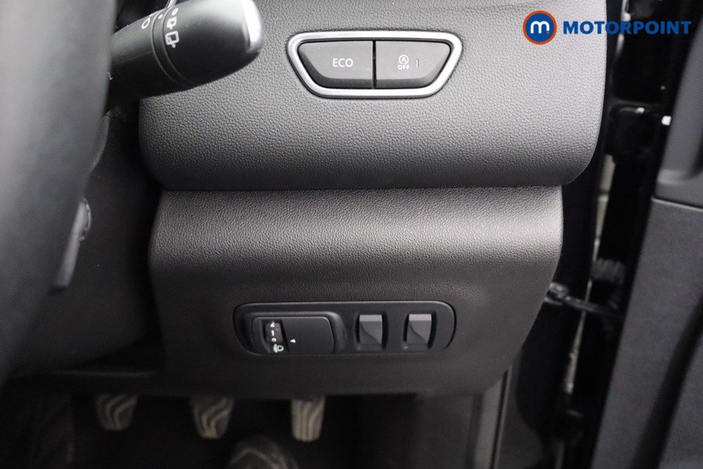 Renault Kadjar Techno Manual Petrol SUV - Stock Number (1541854) - 12th supplementary image