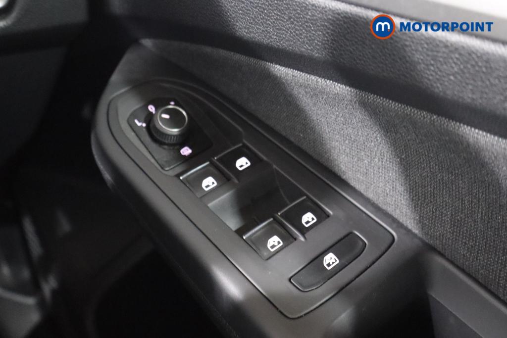 Volkswagen Golf Life Manual Petrol Hatchback - Stock Number (1541925) - 12th supplementary image
