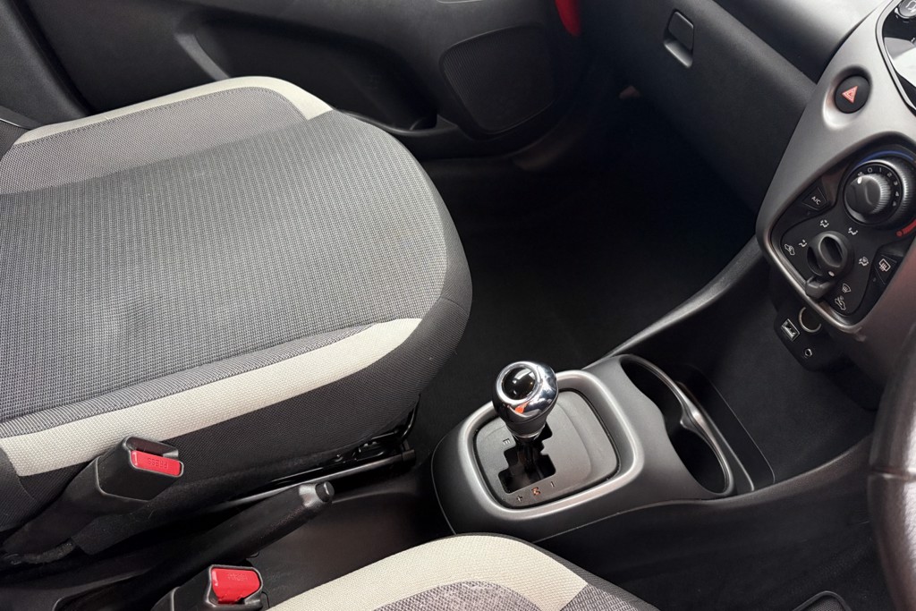 Toyota Aygo X-Play Automatic Petrol Hatchback - Stock Number (1542993) - 15th supplementary image