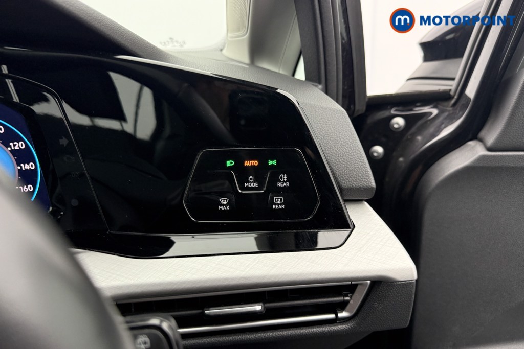 Volkswagen Golf Life Manual Petrol Hatchback - Stock Number (1543053) - 16th supplementary image