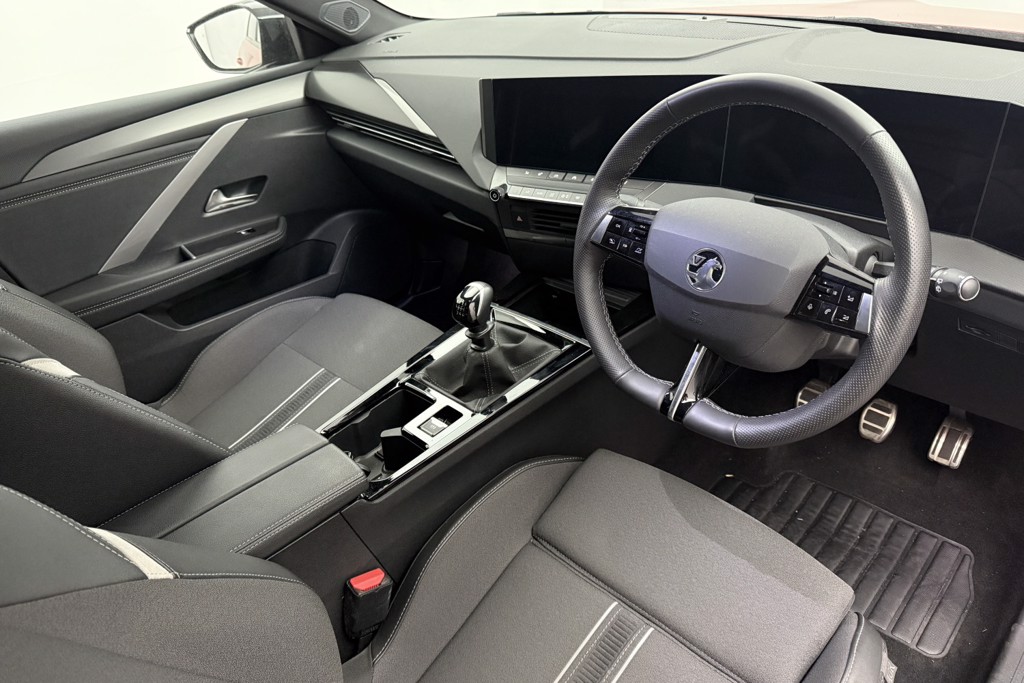 Vauxhall Astra GS Manual Petrol Hatchback - Stock Number (1543489) - 1st supplementary image