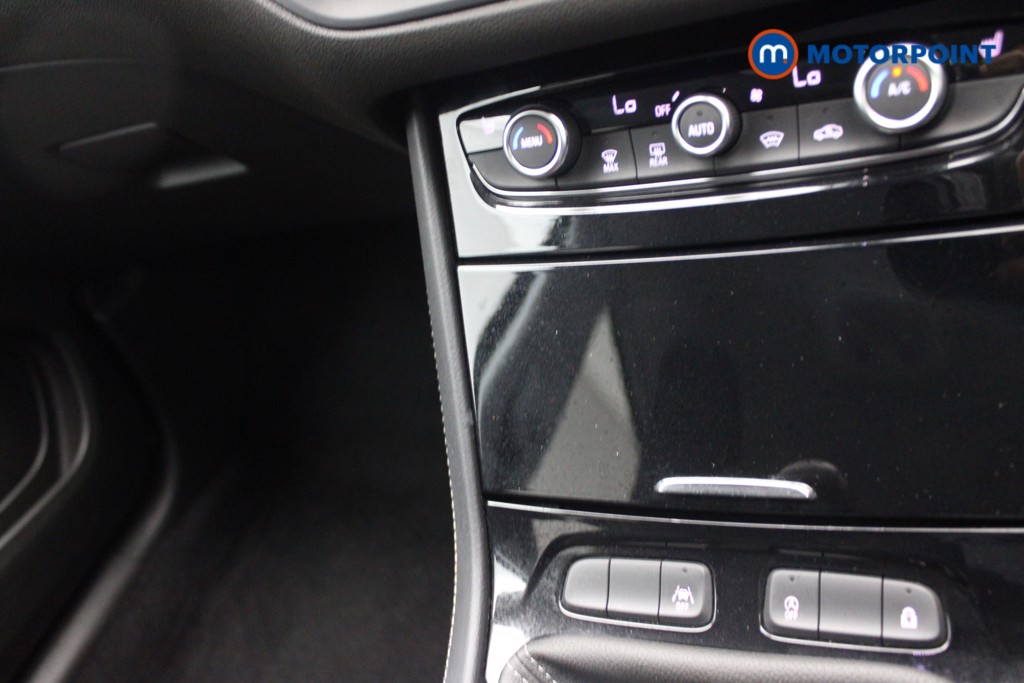 Vauxhall Grandland Ultimate Manual Petrol SUV - Stock Number (1543512) - 9th supplementary image