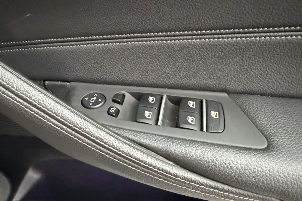 BMW 5 Series M Sport Automatic Petrol Plug-In Hybrid Saloon - Stock Number (1543717) - 21st supplementary image
