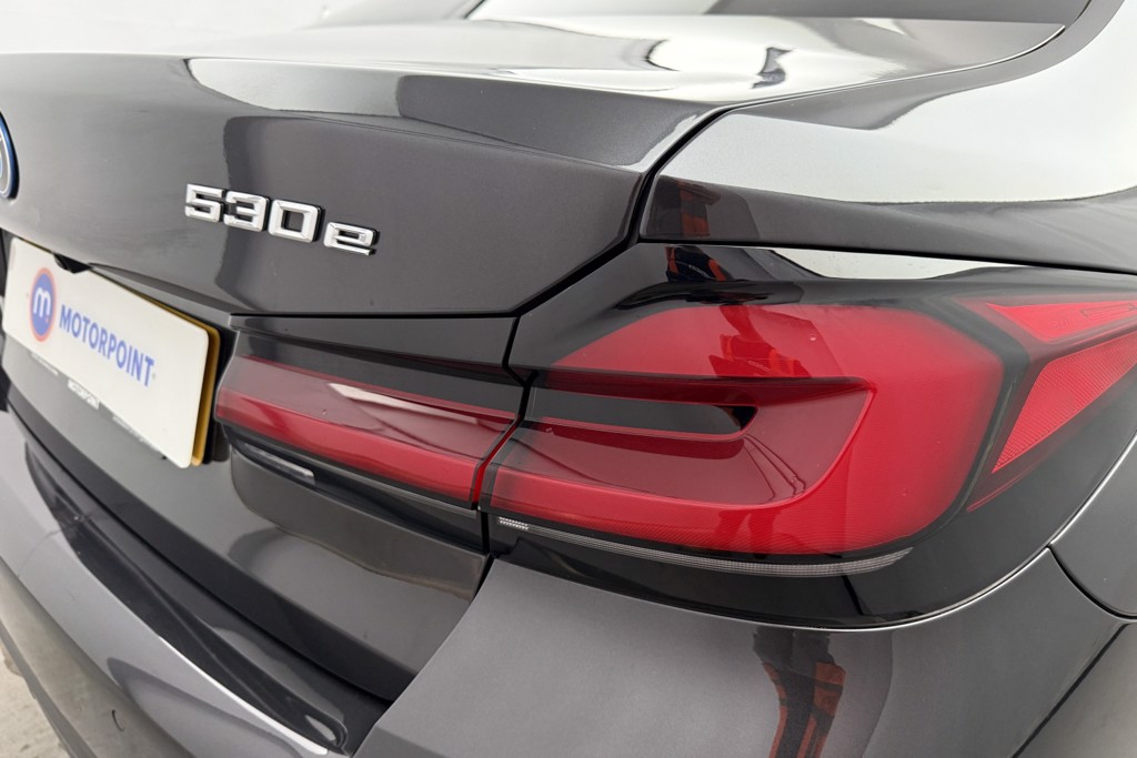 BMW 5 Series M Sport Automatic Petrol Plug-In Hybrid Saloon - Stock Number (1543717) - 32nd supplementary image