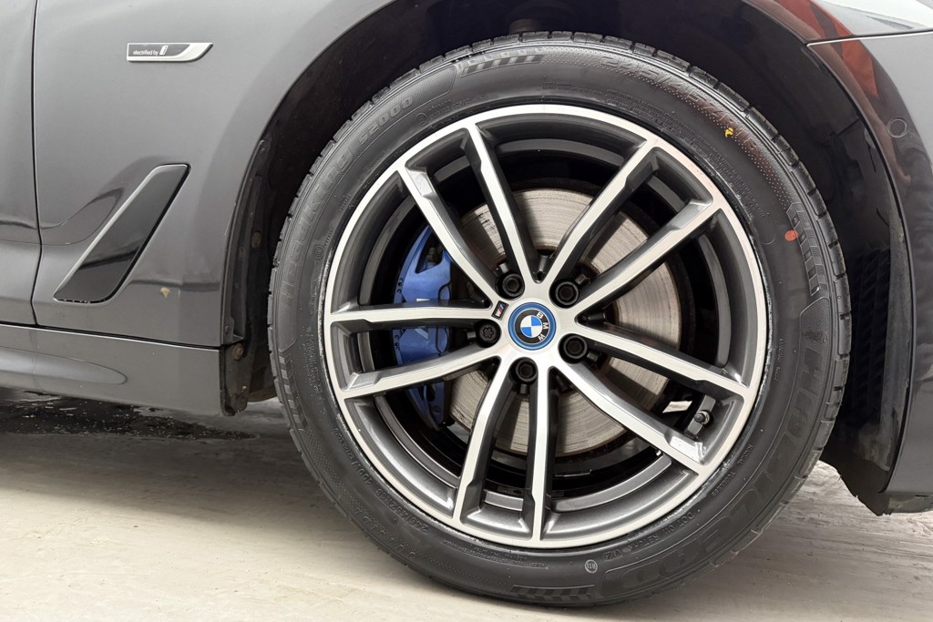 BMW 5 Series M Sport Automatic Petrol Plug-In Hybrid Saloon - Stock Number (1543717) - 38th supplementary image