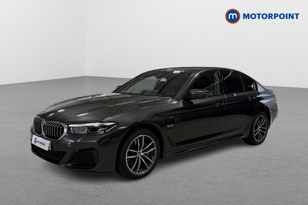 BMW 5 Series M Sport Automatic Petrol Plug-In Hybrid Saloon - Stock Number (1543717) - Passenger side front corner